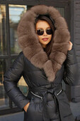 Женская куртка с натуральным мехом черного цвета