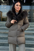 Женский пуховик Vivilona с мехом песца